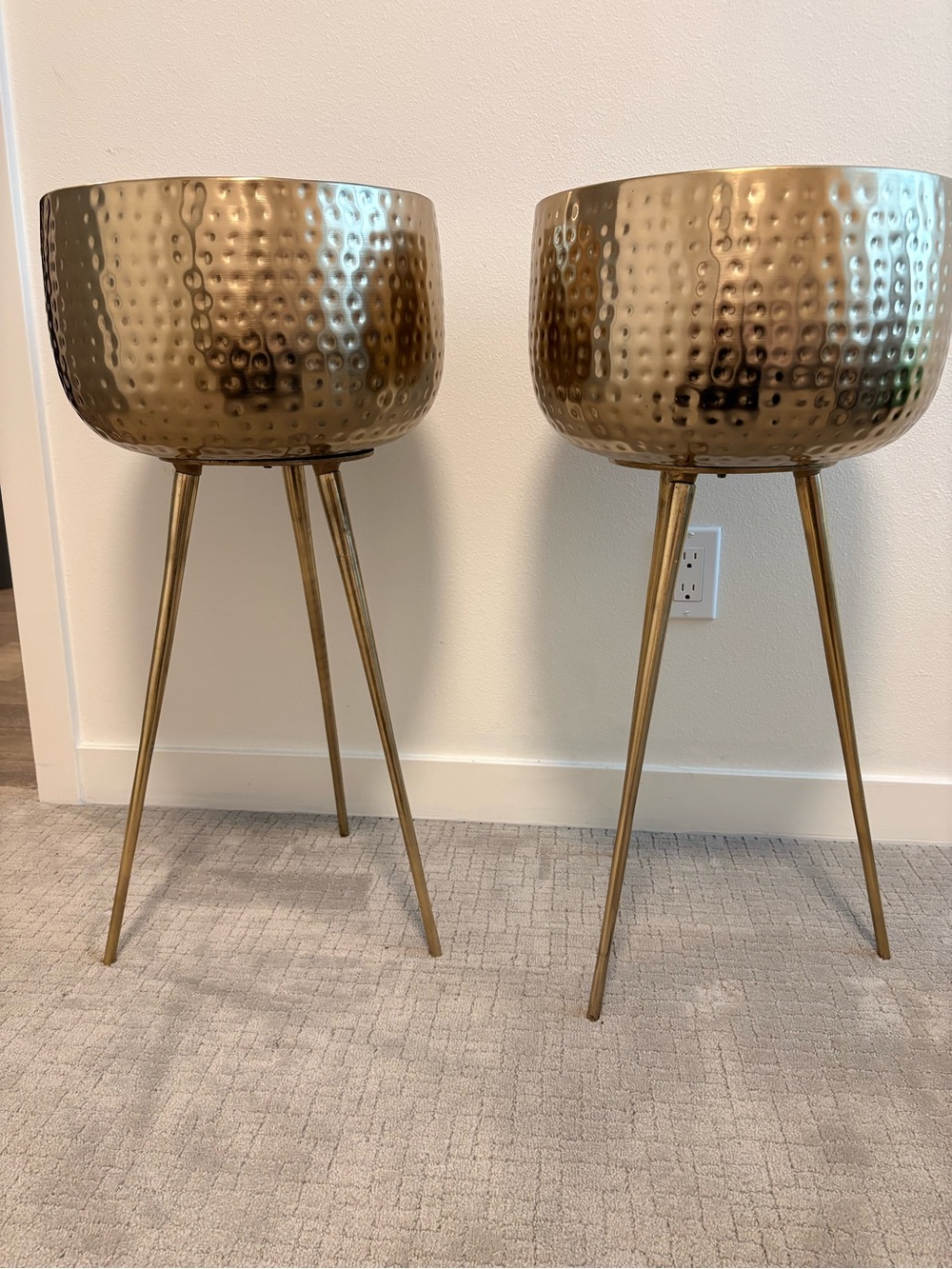 Set of 2 Gold Hammered Metal Planters with Tall Stands – 28.5”